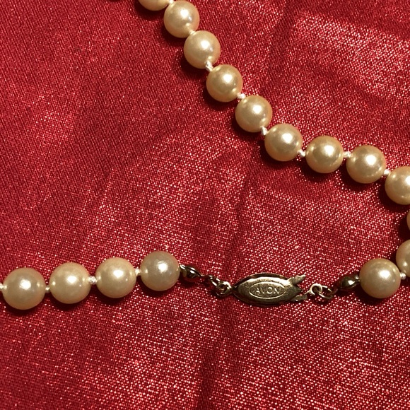 Classic Cream Faux Pearl Strand Necklace - Picture 5 of 7